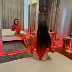 Kitty La Vie, Erotikus masszázs VIII. kerület, 20 év Nő VIII. kerület Budapest Magyarország, +36305935331