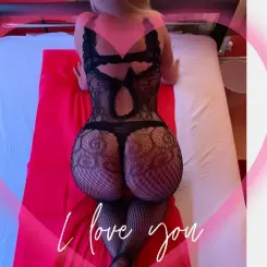 Édes Tantra, Erotikus masszázs IX. kerület, 44 év Nő IX. kerület Budapest Magyarország, +36302376776