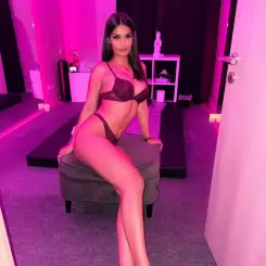 Éden Cleo, Erotikus masszázs XIII. kerület, 22 év Nő XIII. kerület Budapest Magyarország, +36300912426