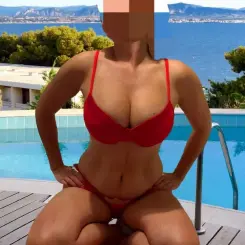 Dorina, Erotikus masszázs XIV. kerület, 40 év Nő XIV. kerület Budapest Magyarország, +36702106207