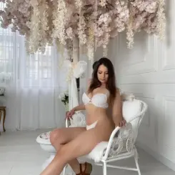 Lili, Szexpartner XIII. kerület, 28 év Nő XIII. kerület Budapest Magyarország, +36205047663