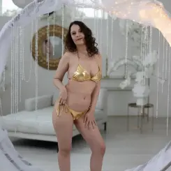 Lilluska18, Erotikus masszázs I. kerület, 22 év Nő I. kerület Budapest Magyarország, +36205441023